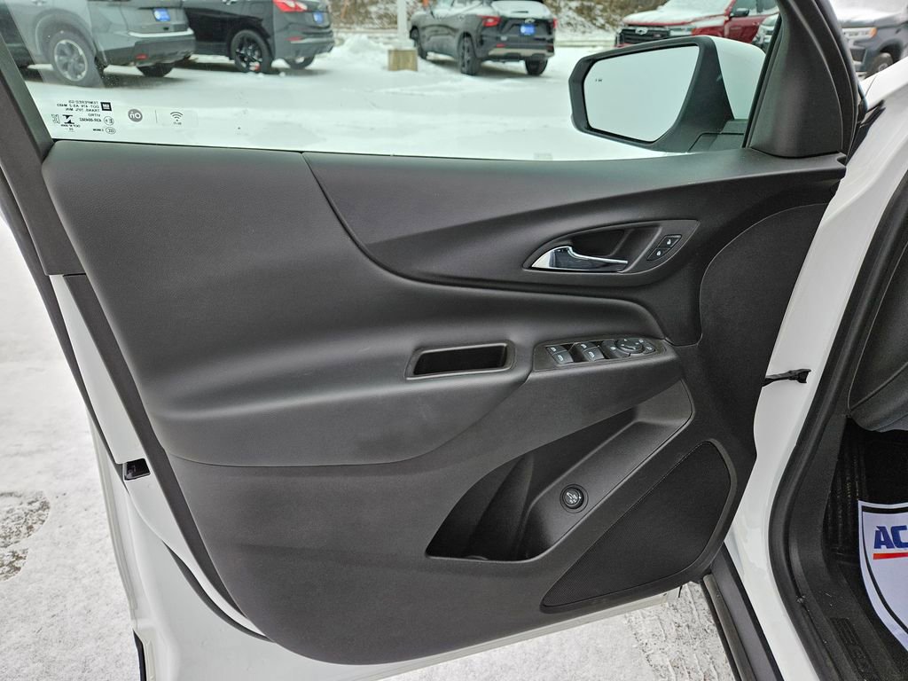 Used 2021 Chevrolet Equinox LT image 21