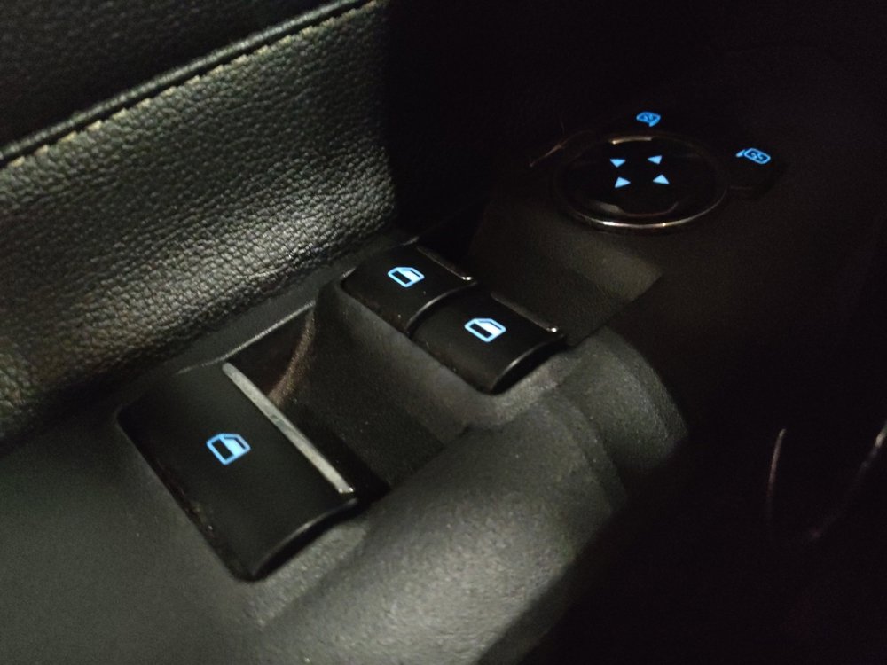 Used 2017 Ford Mustang Premium image 27