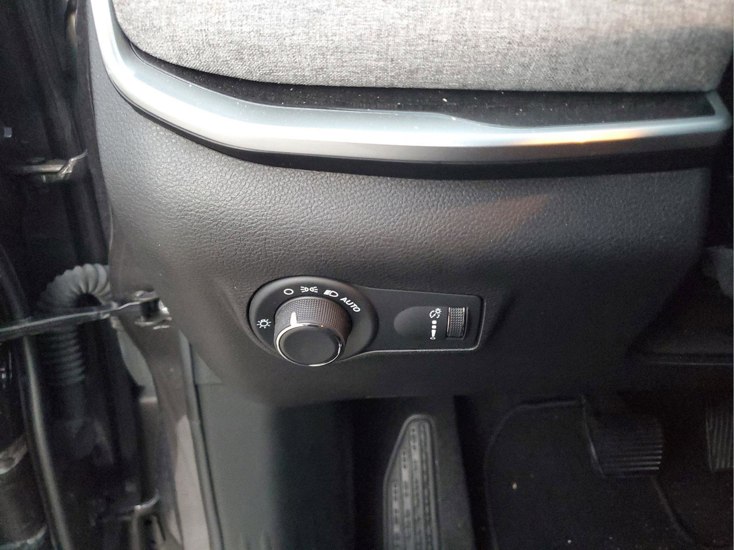 Certified 2024 Jeep Compass Sport image 26