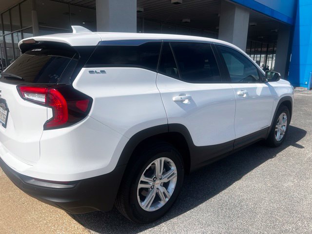 Used 2024 GMC Terrain SLE FWD image 7