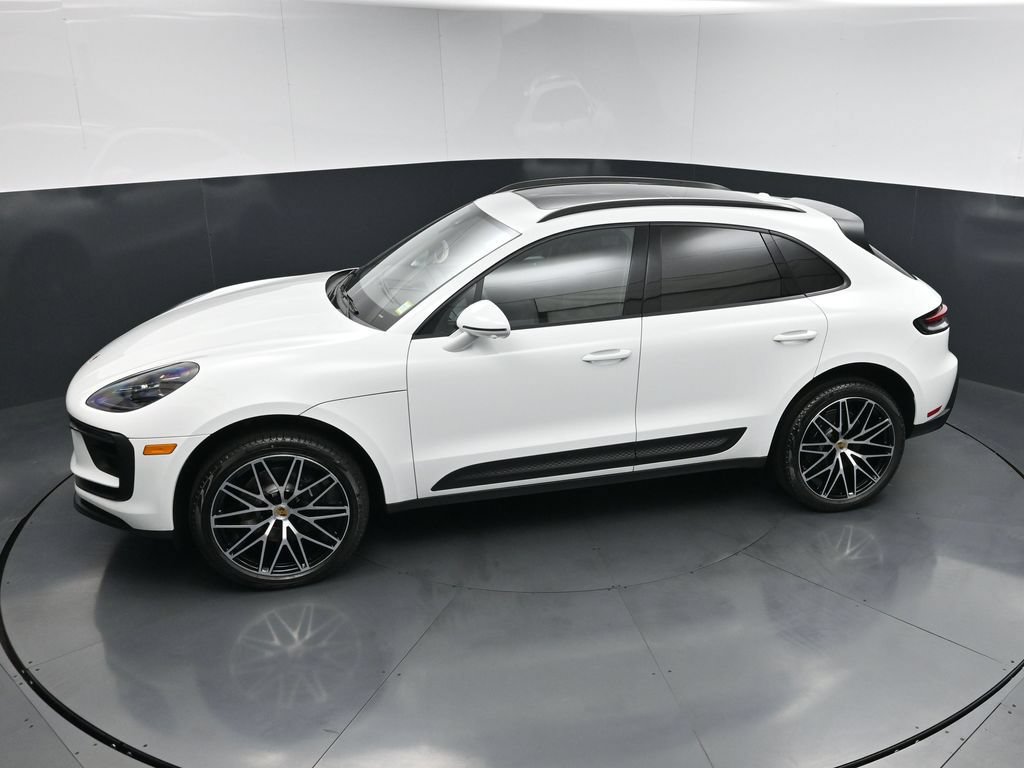 New 2026 Porsche Macan AWD/4WD image 15