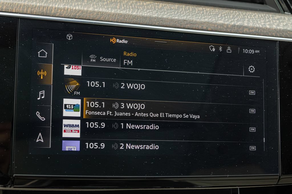 Used 2021 Audi e-tron Prestige w/ Prestige Package AWD/4WD image 19