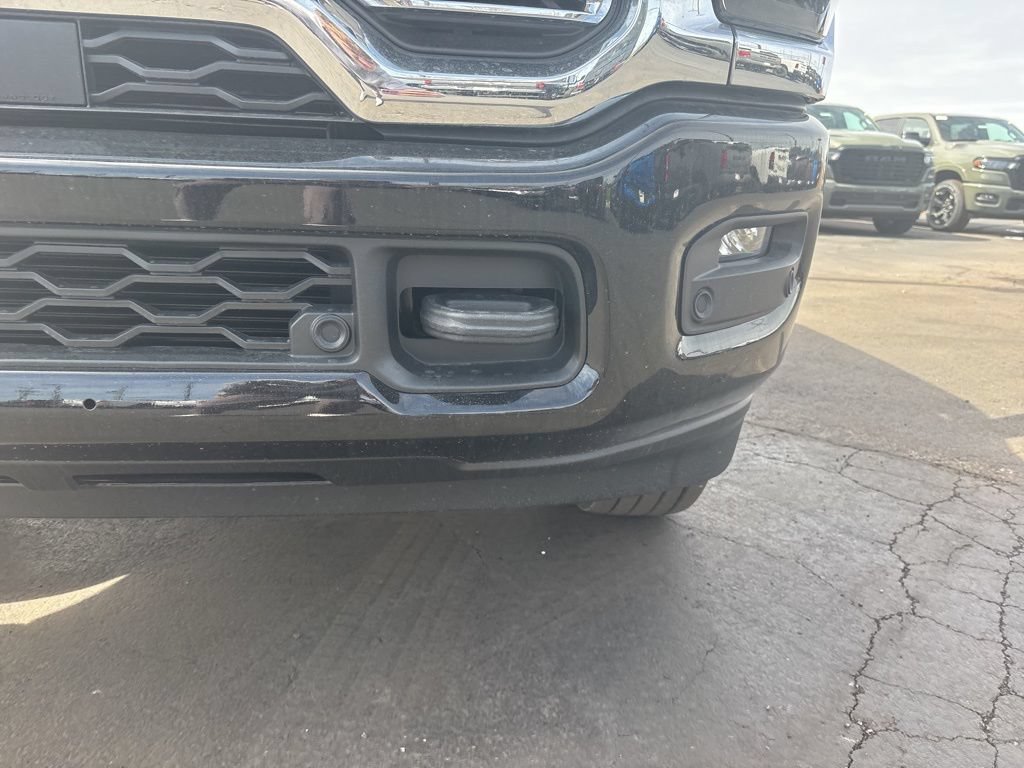 New 2026 RAM 2500 Laramie AWD/4WD image 13