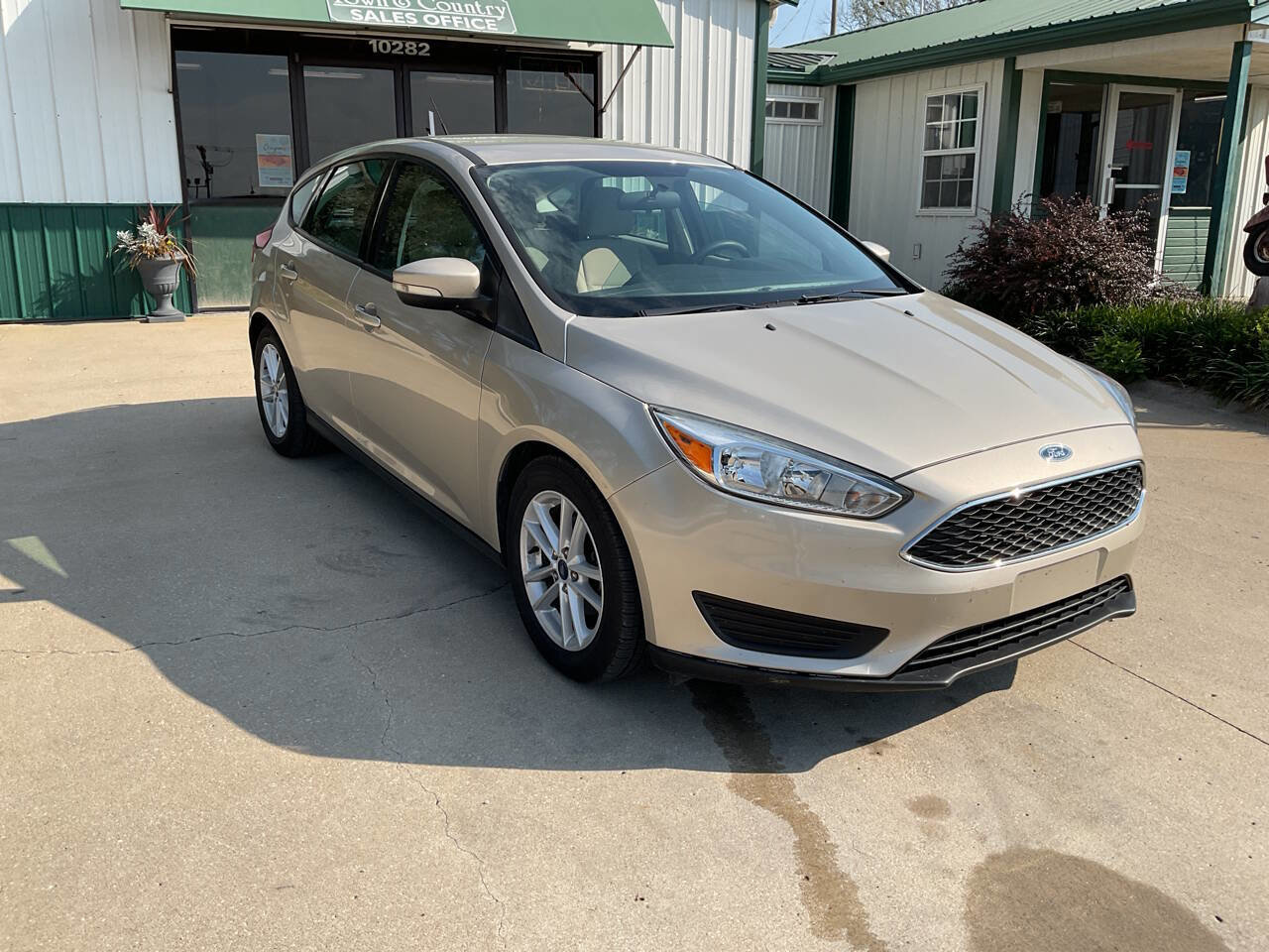 Used 2017 Ford Focus SE image 4