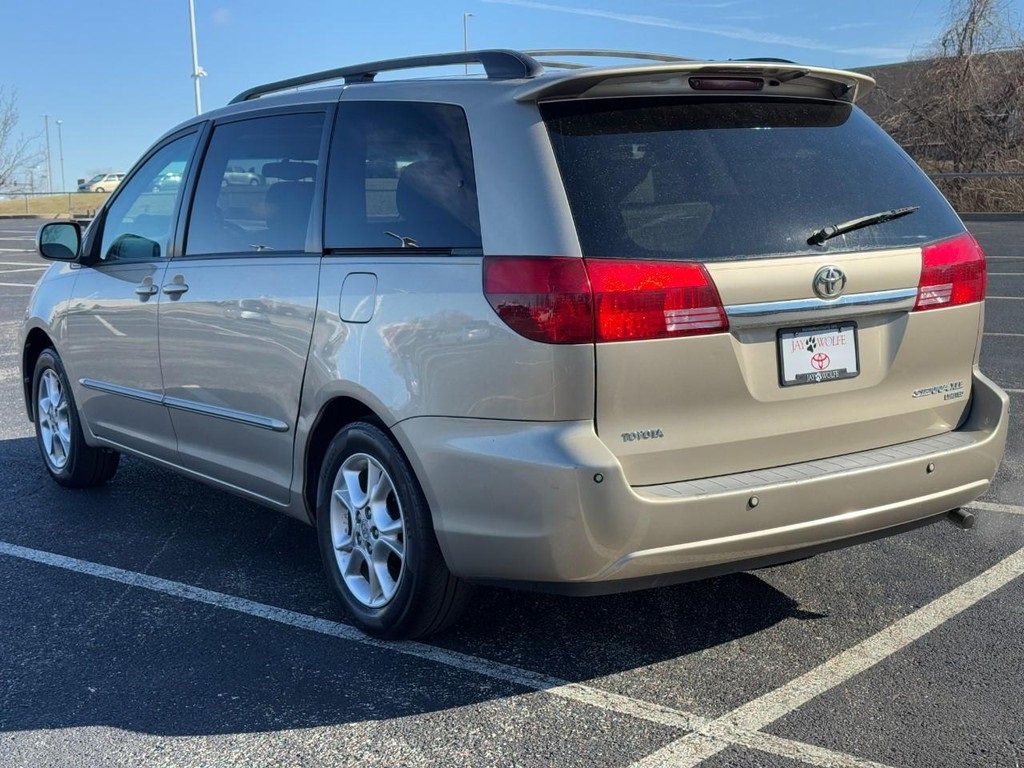 Used 2005 Toyota Sienna XLE Limited image 8