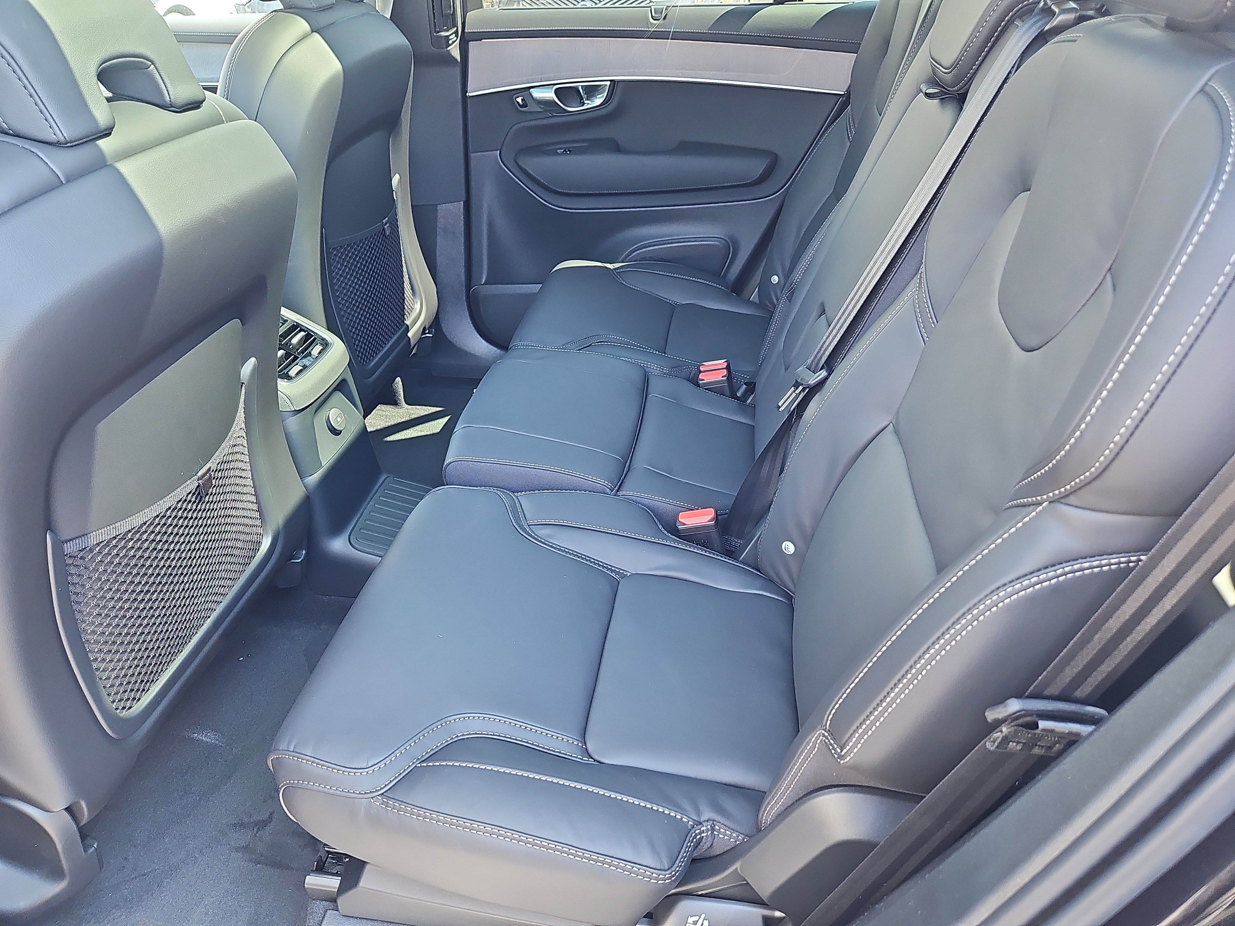 New 2026 Volvo XC90 T8 Ultra w/ Protection Package Premier AWD/4WD image 22