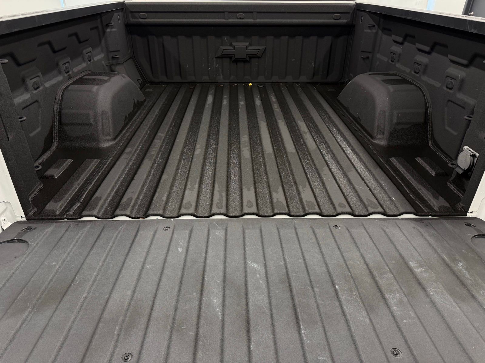 Used 2022 Chevrolet Silverado 1500 Custom Trail Boss w/ LPO, Dark Essentials Package image 5