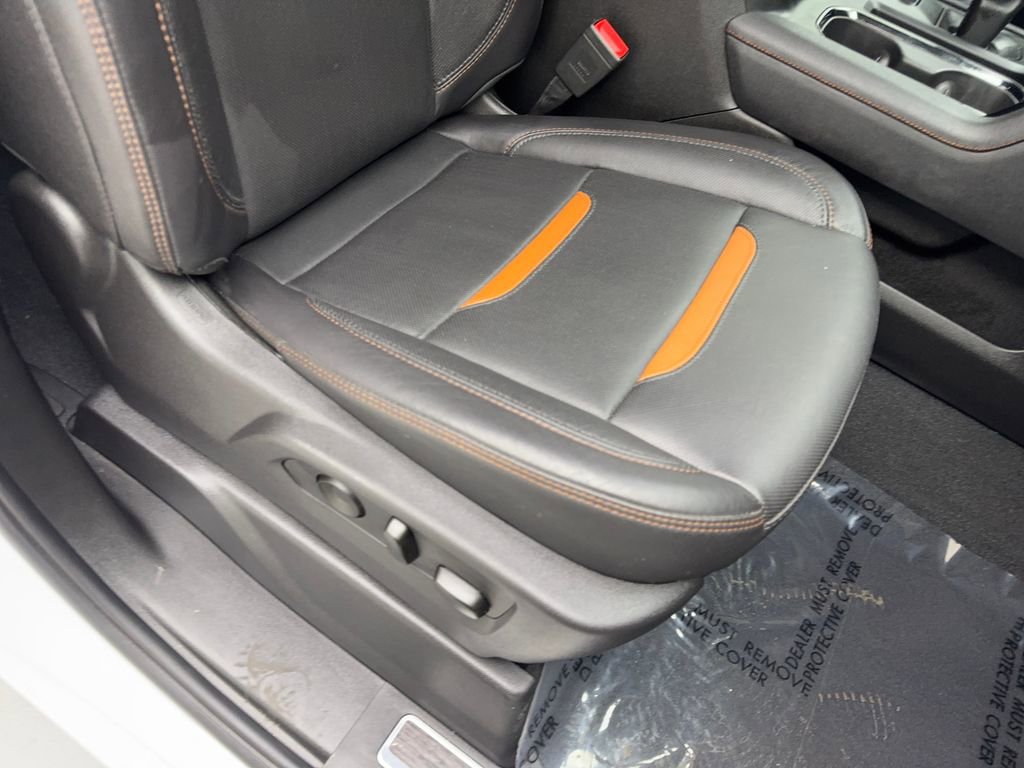 Used 2025 GMC Sierra 1500 AT4 image 48