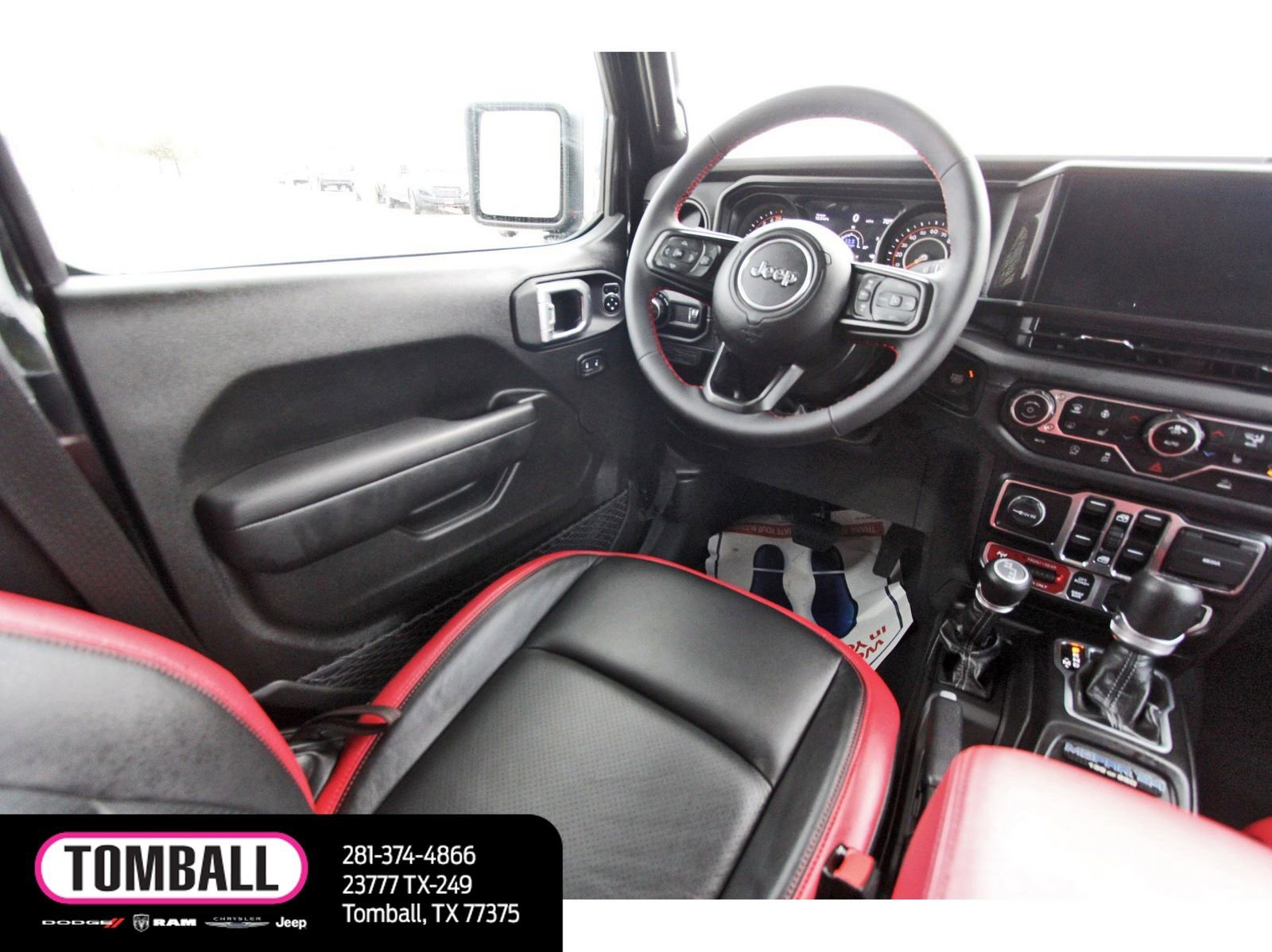 Used 2024 Jeep Gladiator Rubicon w/ Technology Group image 9