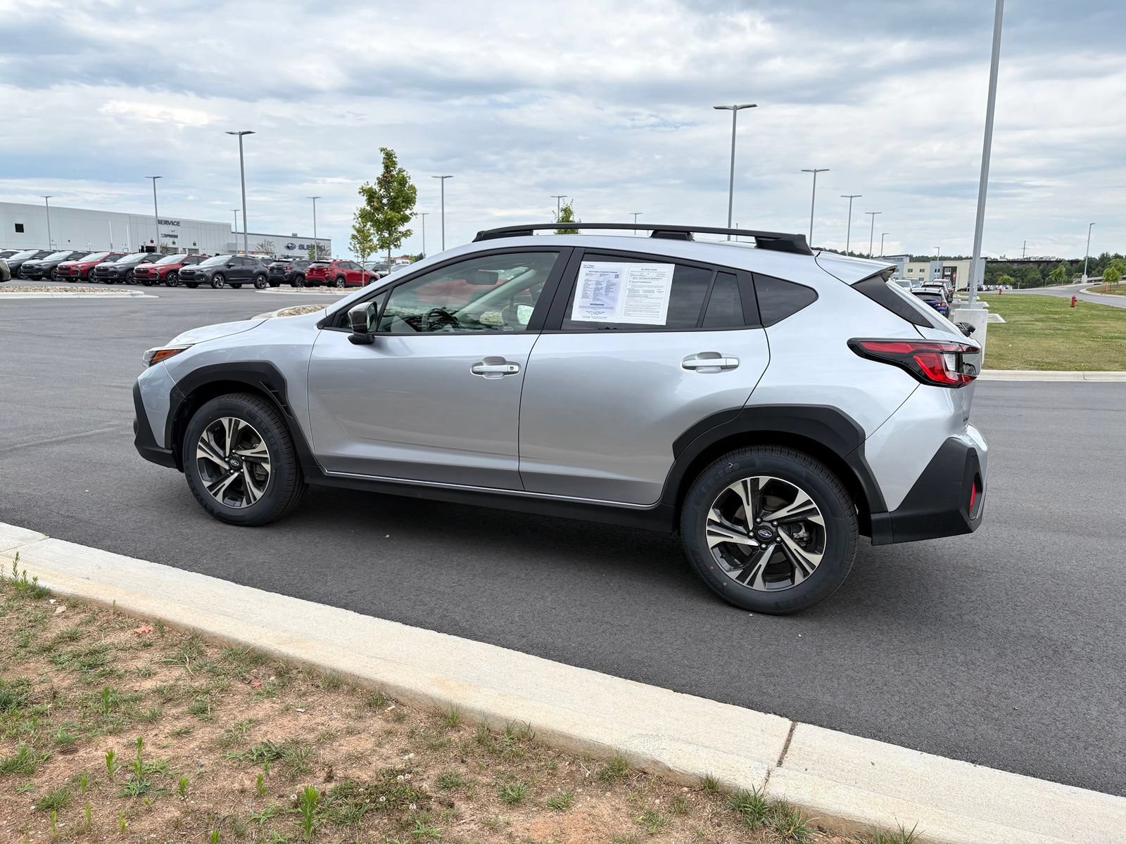 Used 2024 Subaru Crosstrek 2.0i Premium w/ Crosstrek Mirror Package AWD/4WD image 5