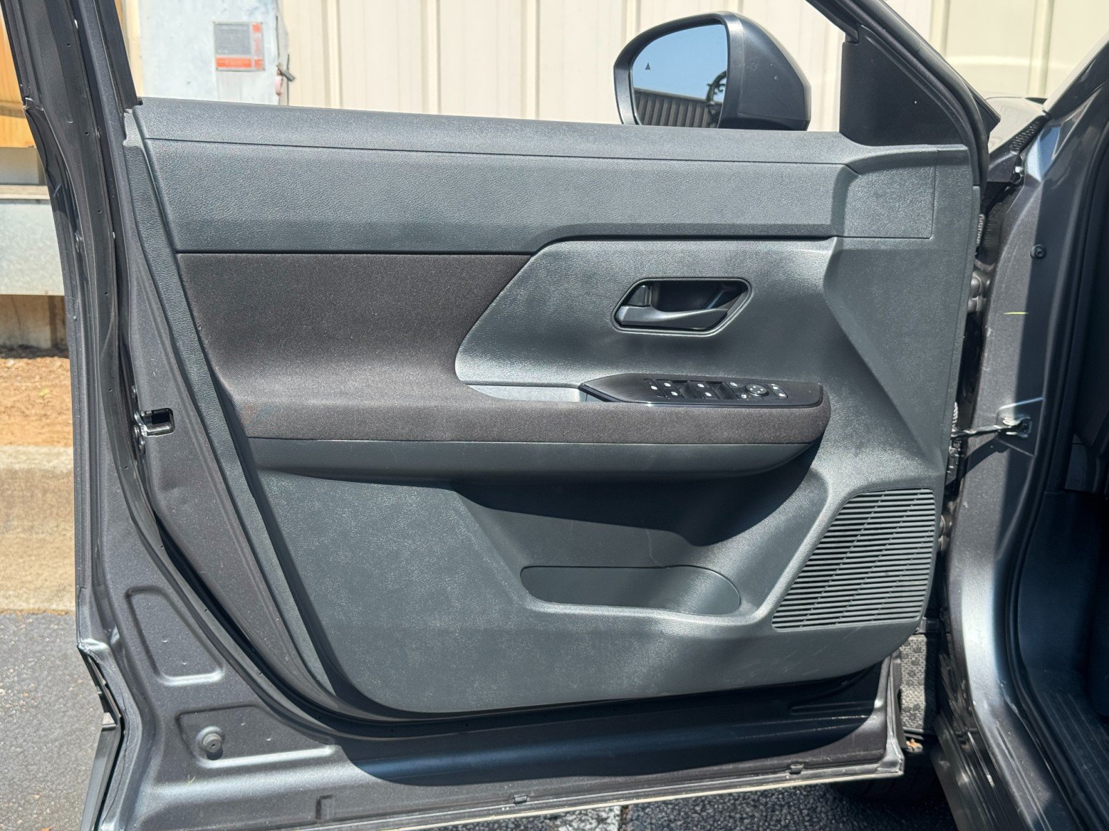 Used 2025 Nissan Kicks S FWD image 32