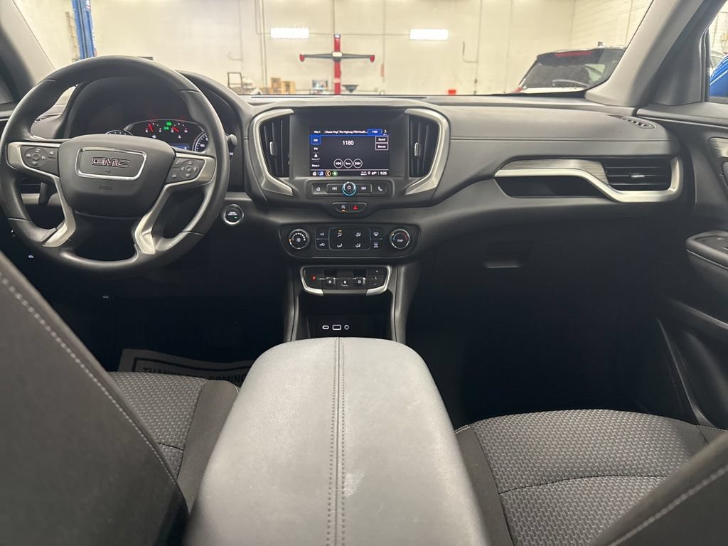 Used 2024 GMC Terrain SLE AWD/4WD image 17