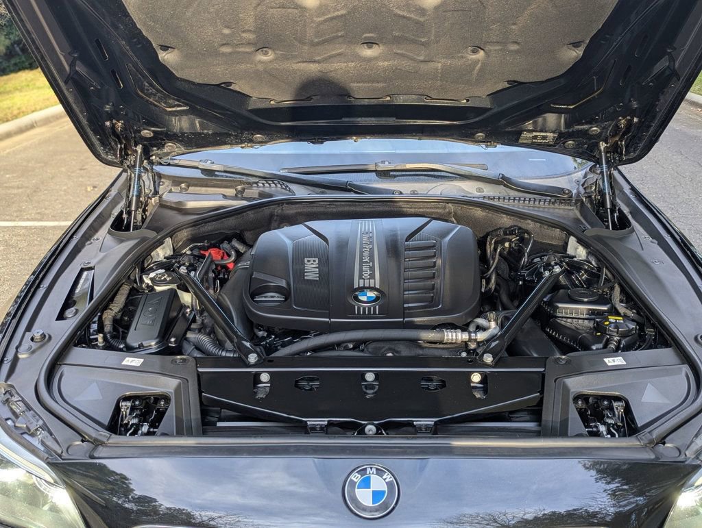 Used 2015 BMW 535d xDrive image 25