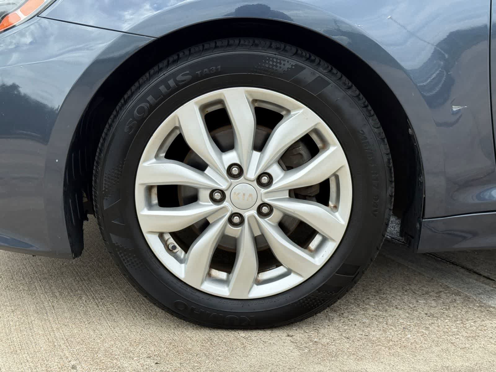 Used 2015 Kia Optima LX FWD image 23