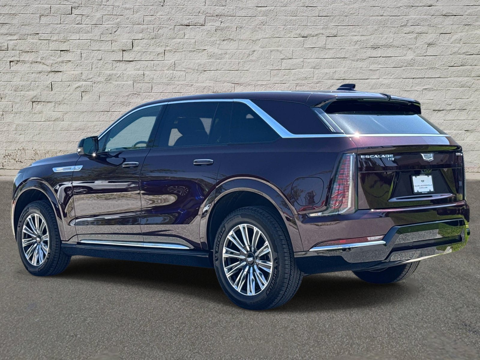 Used 2026 Cadillac Escalade IQ Luxury 1 w/ LPO, Floor Liner Package AWD/4WD image 3