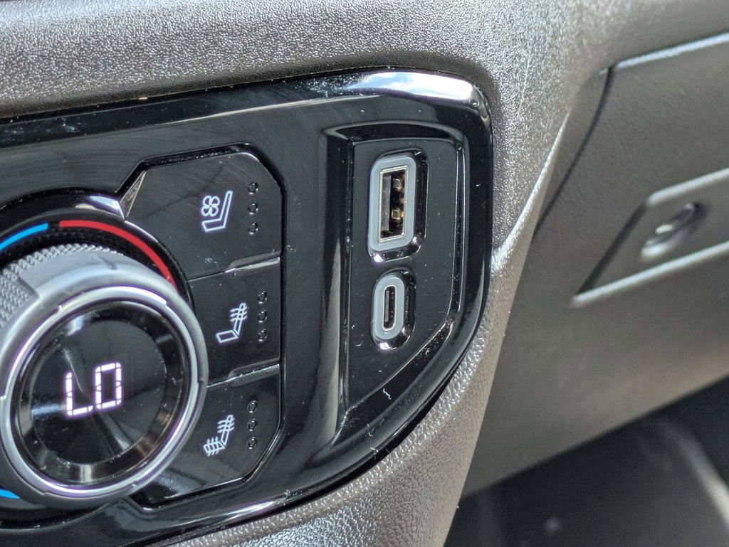 Used 2024 Chevrolet Silverado 1500 LTZ image 23