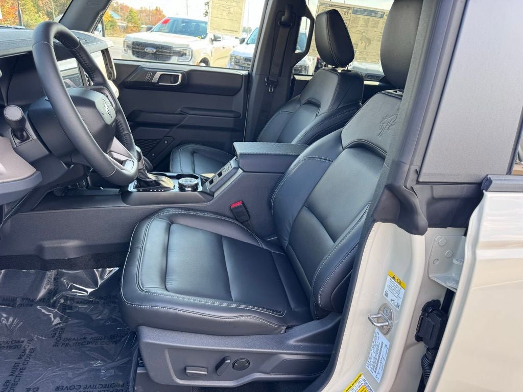 New 2025 Ford Bronco Outer Banks w/ Sasquatch Package AWD/4WD image 19