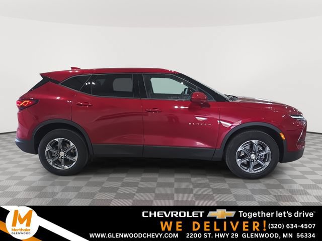 Used 2025 Chevrolet Blazer LT AWD/4WD image 1