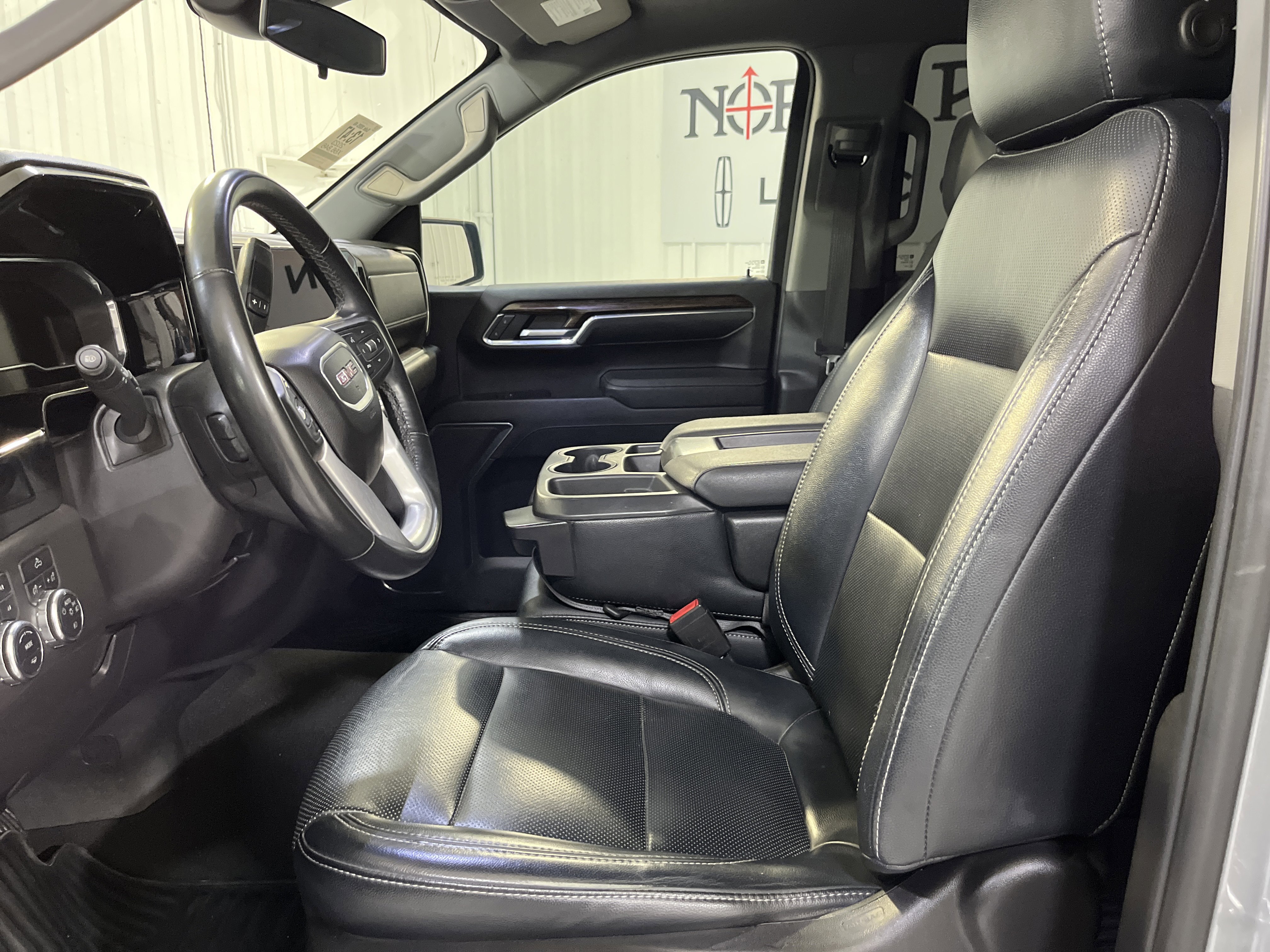 Used 2023 GMC Sierra 1500 Elevation w/ X31 Off-Road Package image 8