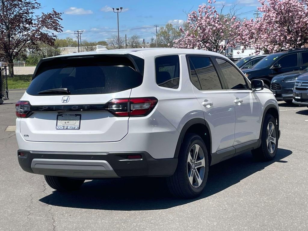 Used 2025 Honda Pilot EX-L image 5
