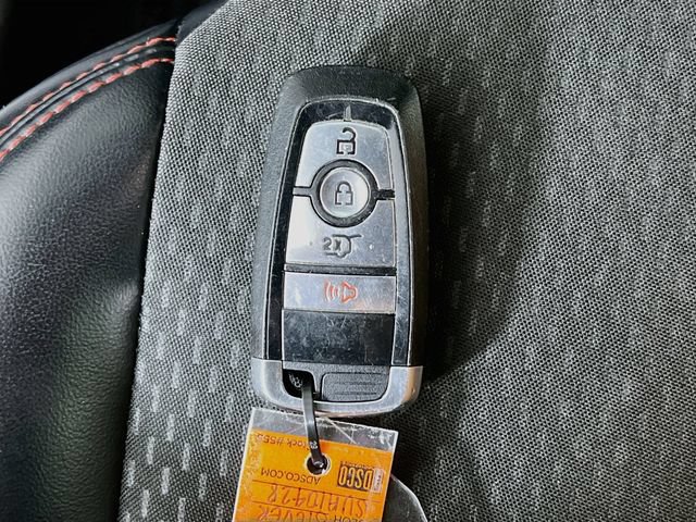 Used 2025 Ford Escape ST-Line AWD/4WD image 9