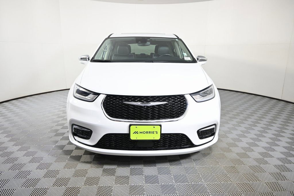 Used 2022 Chrysler Pacifica Limited image 10