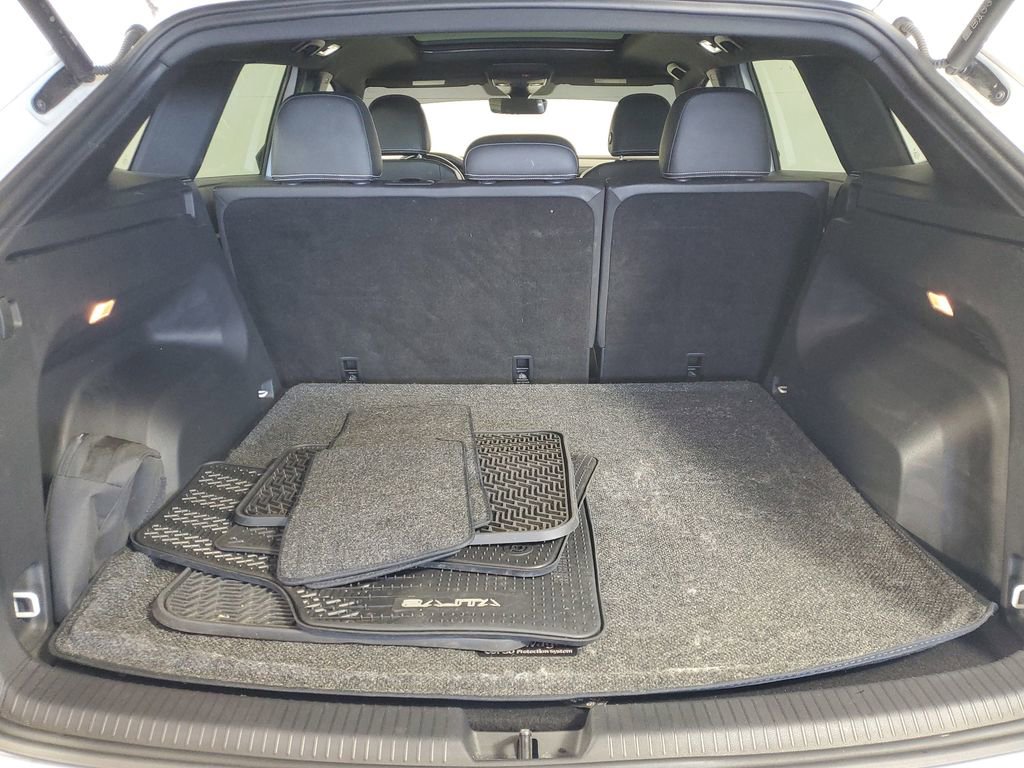 Used 2023 Volkswagen Atlas Cross Sport SEL R-Line image 25