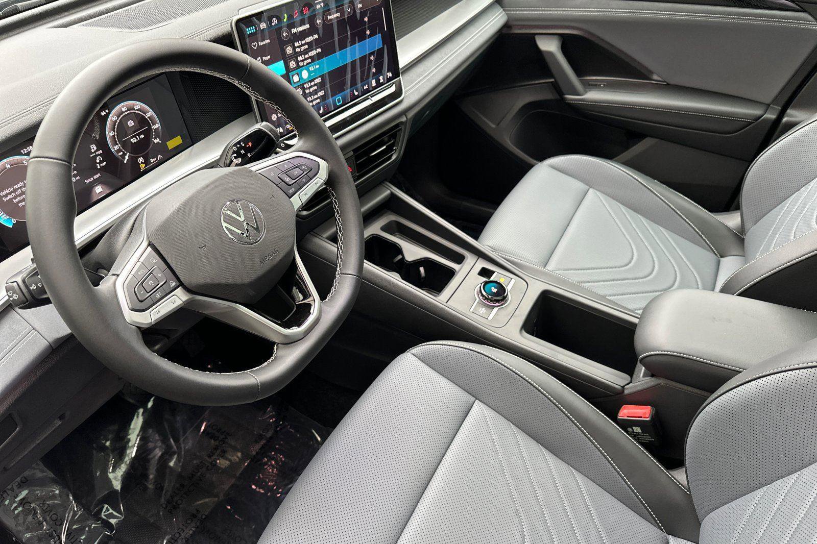 New 2026 Volkswagen Tiguan SE image 9