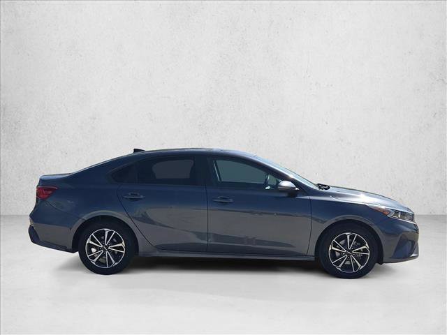 Used 2022 Kia Forte LXS FWD image 4