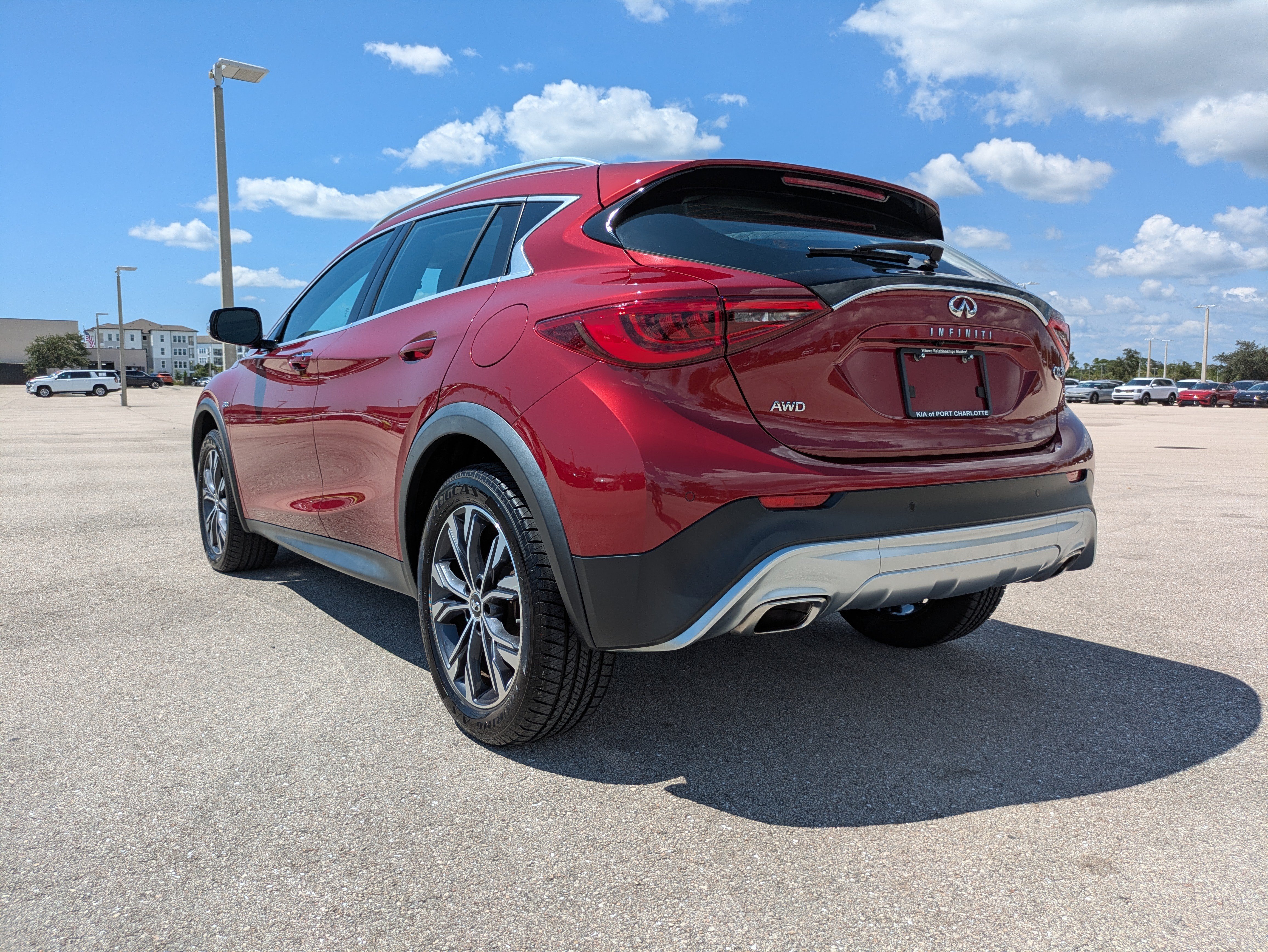 Used 2018 INFINITI QX30 Premium w/ Navigation Package AWD/4WD image 6