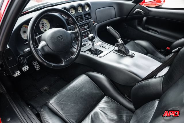 Used 2002 Dodge Viper GTS RWD image 2