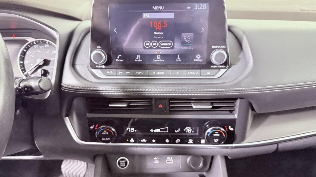 Used 2023 Nissan Rogue SV w/ SV Premium B Package image 14