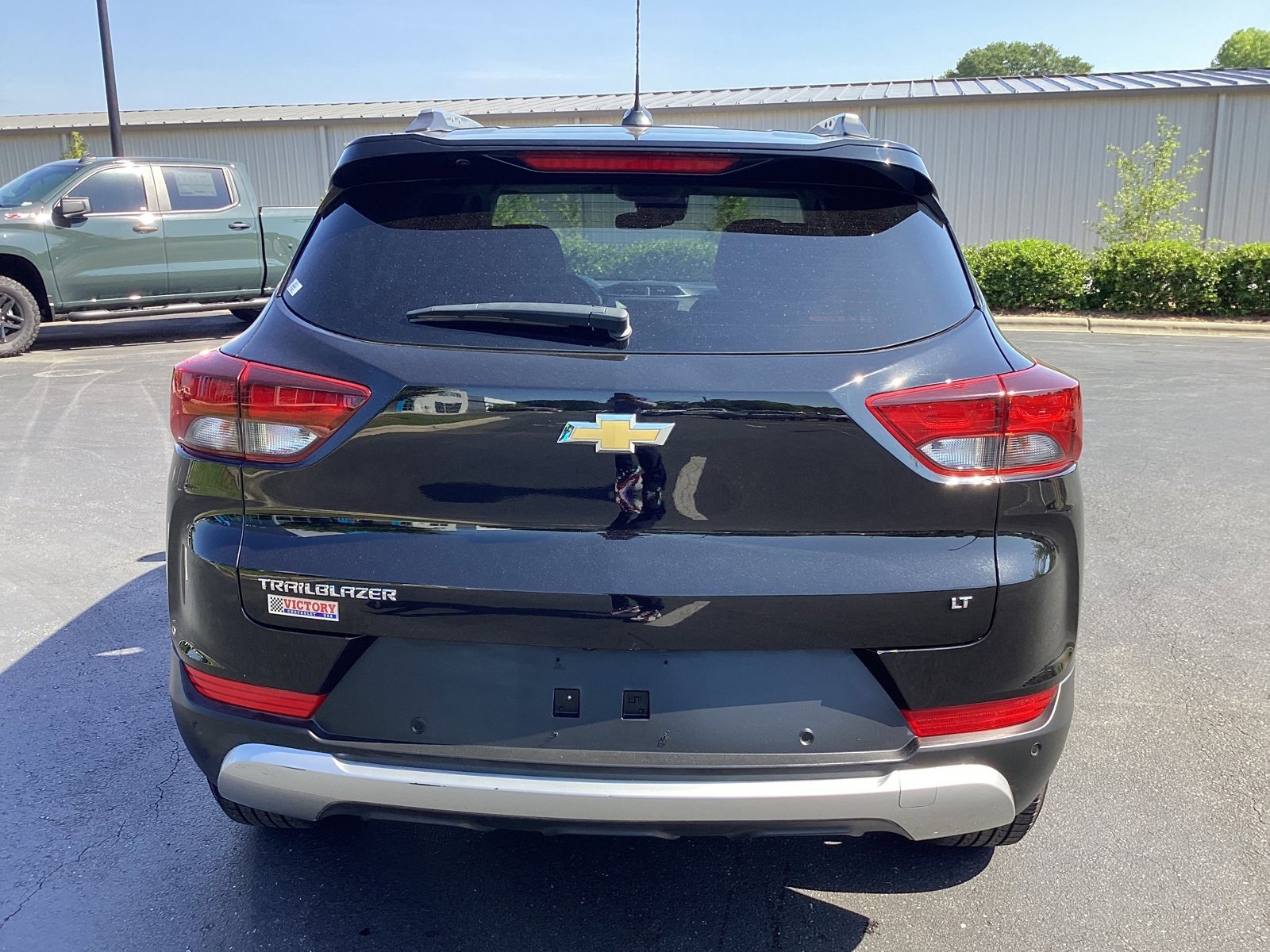 Used 2022 Chevrolet TrailBlazer LT w/ Confidence II Package image 3