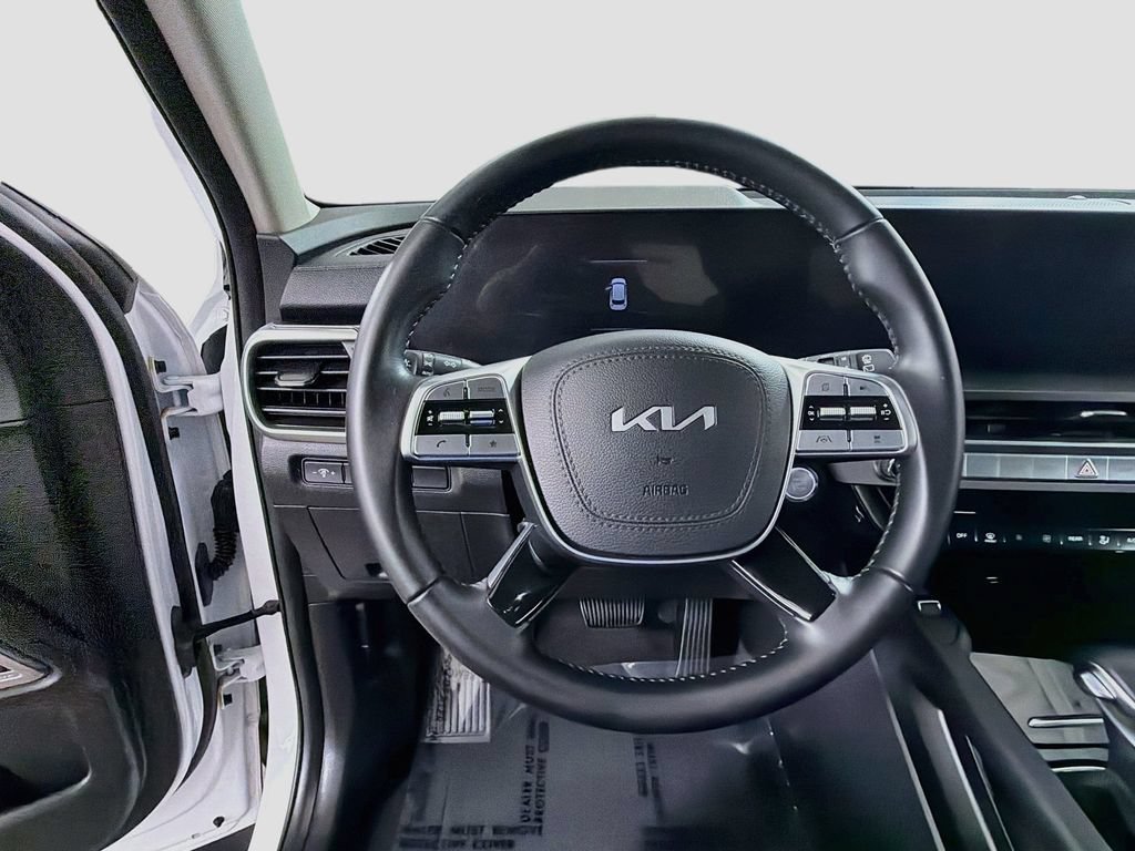 Used 2024 Kia Telluride S w/ S Sunroof Package FWD image 13