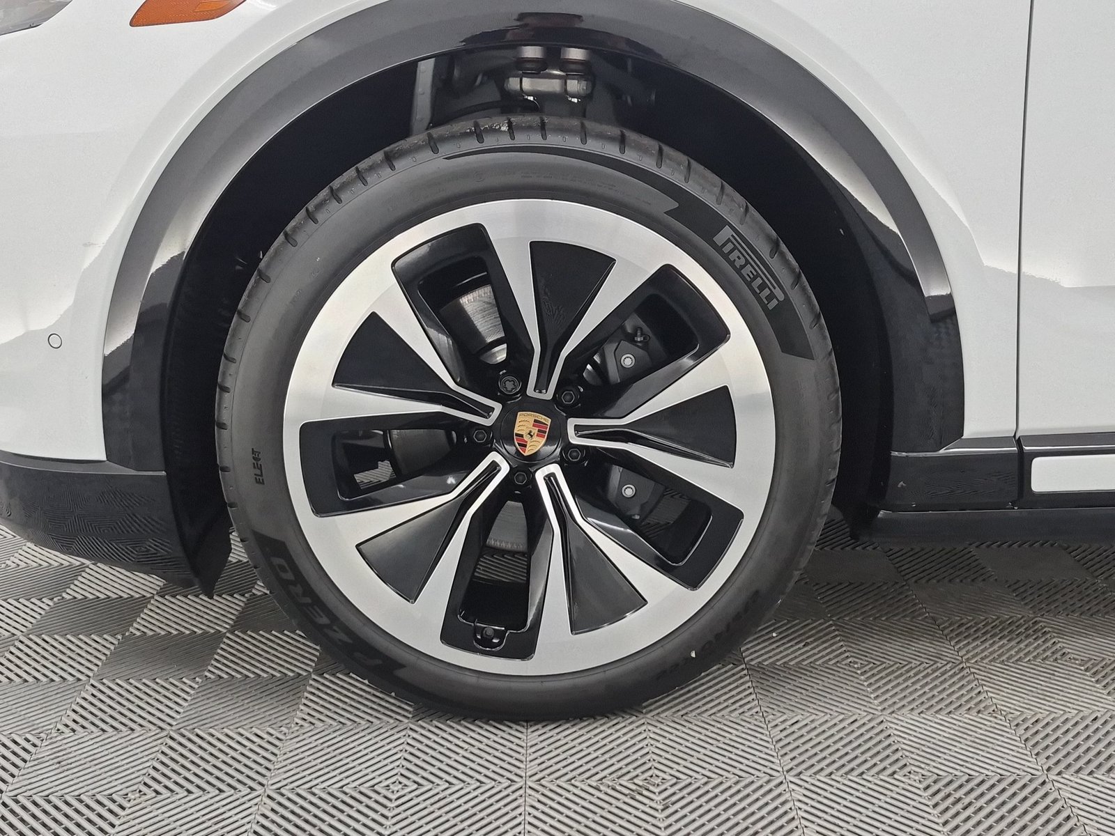 New 2026 Porsche Cayenne Electric AWD/4WD image 10