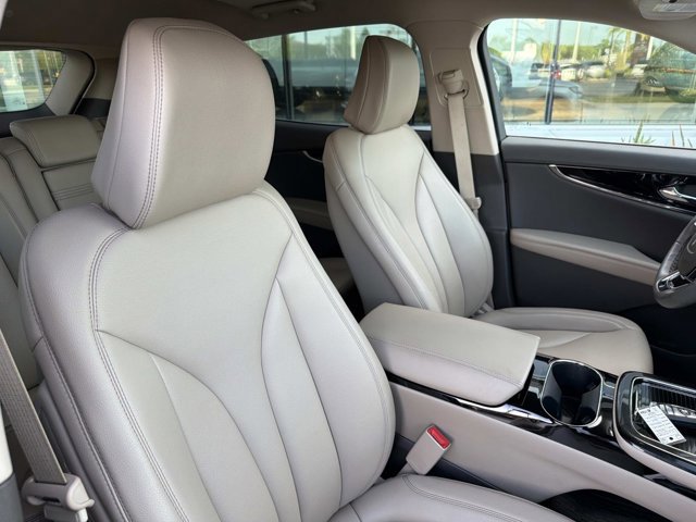 Used 2023 Lincoln Nautilus AWD w/ Premium Package image 21