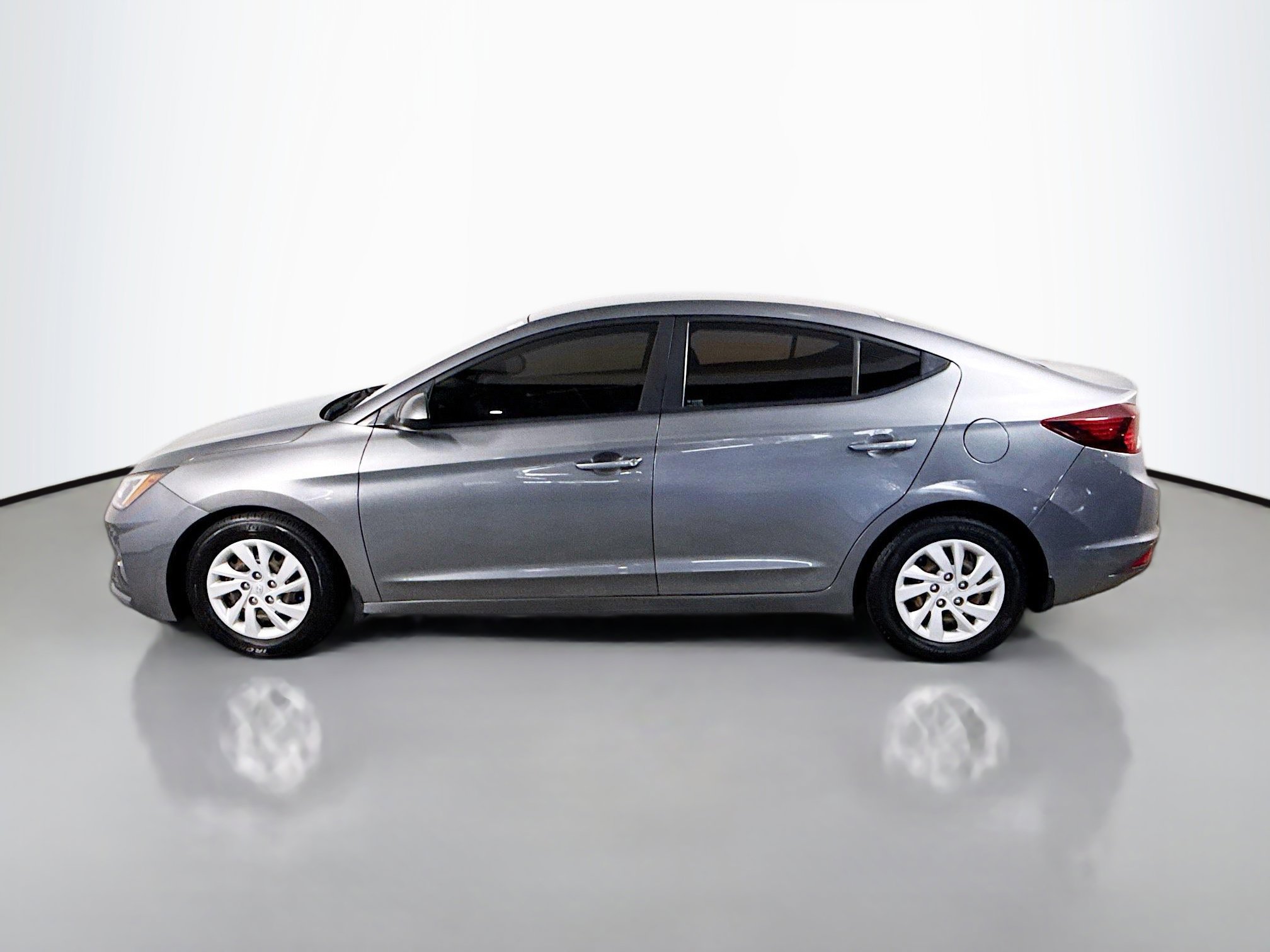 Used 2020 Hyundai Elantra SE w/ Cargo Package (C1) image 6
