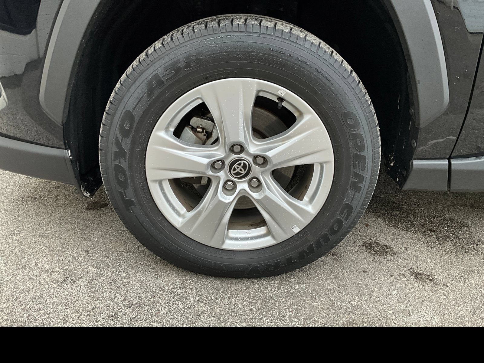 Used 2021 Toyota RAV4 XLE w/ XLE Grade Weather Package AWD/4WD image 15