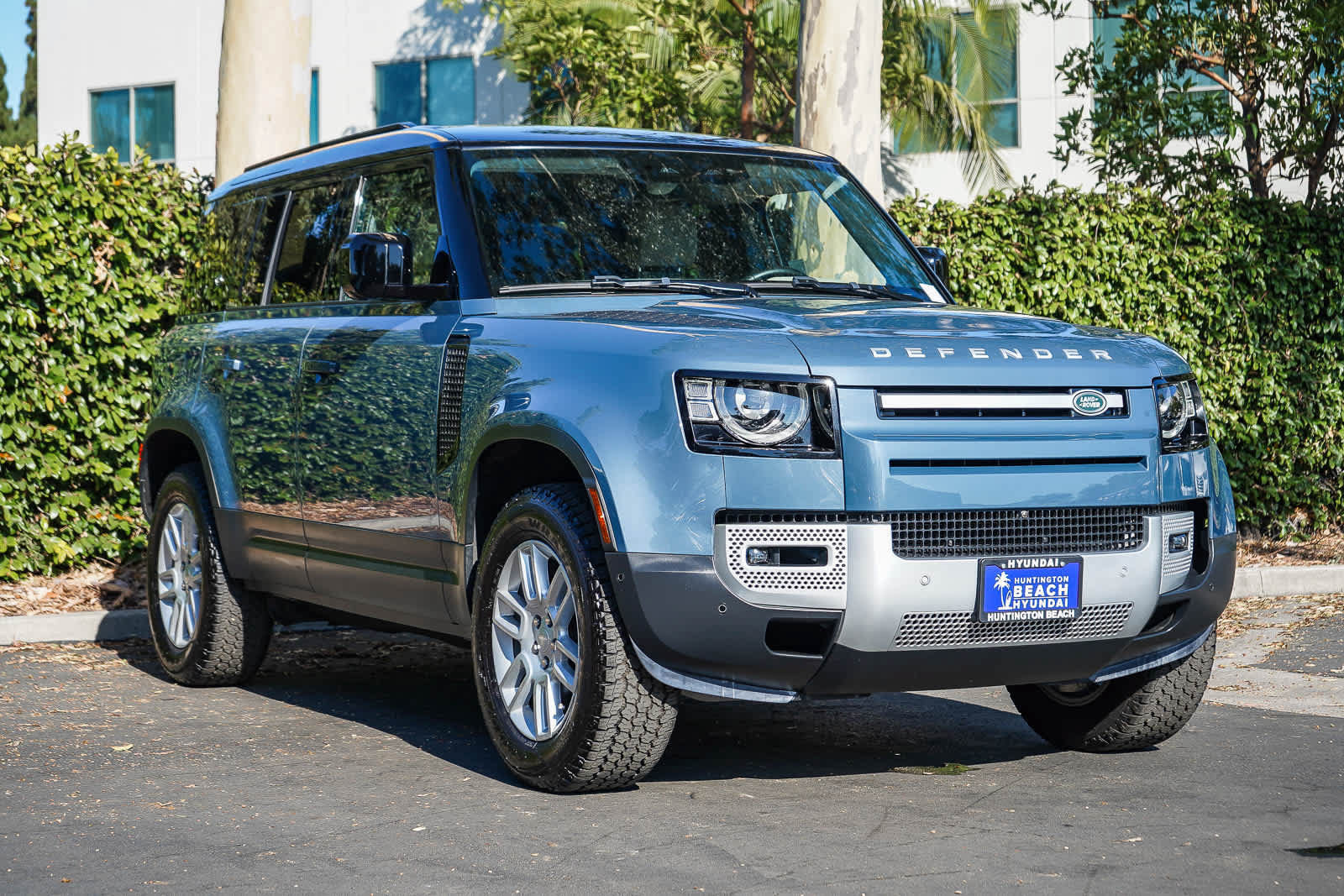 Used 2024 Land Rover Defender 110 S AWD/4WD image 3