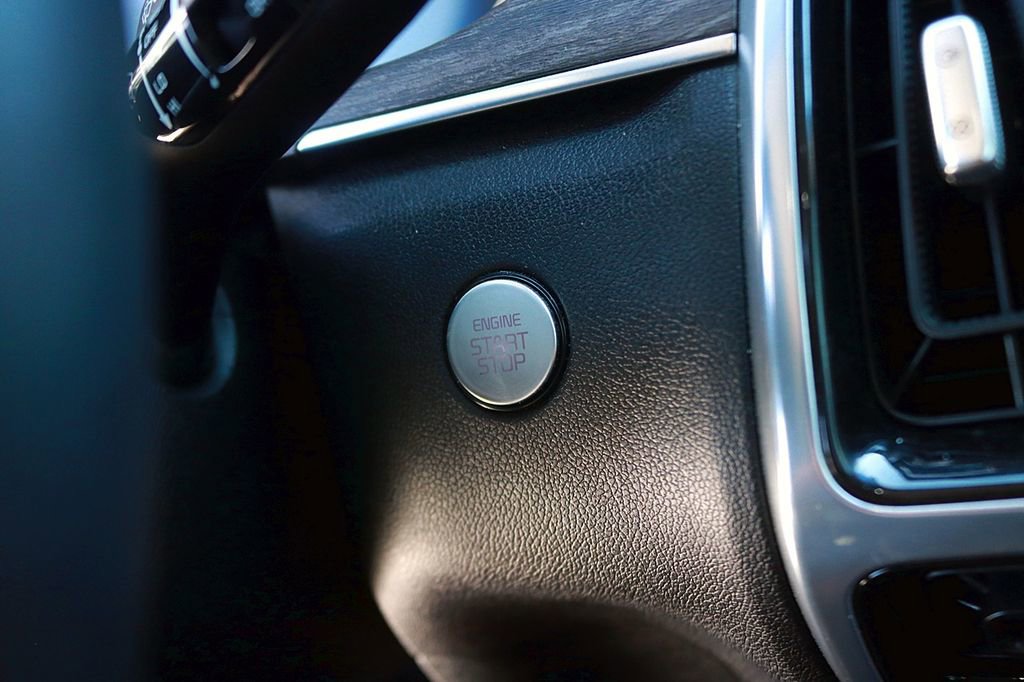 Used 2022 Kia Sorento SX Prestige w/ Rust Color Package AWD/4WD image 23