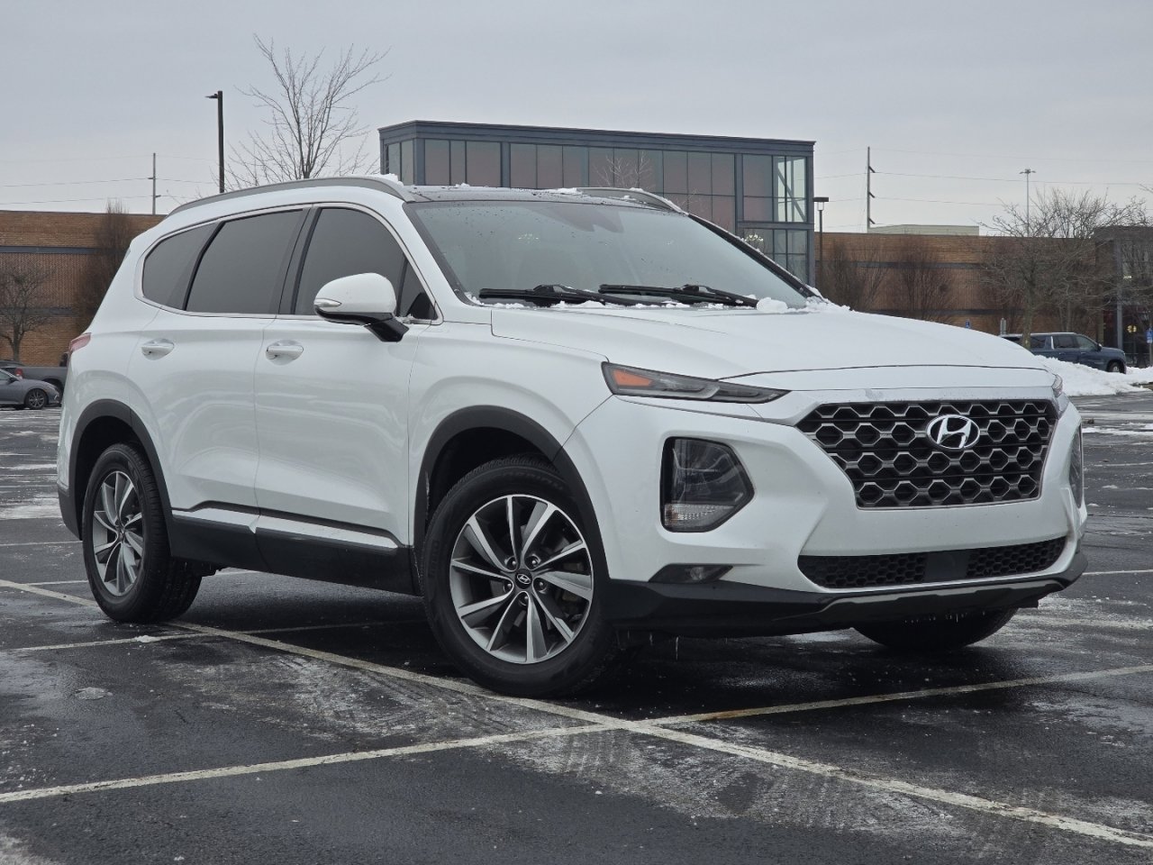 Used 2020 Hyundai Santa Fe SEL w/ Convenience + Premium Package image 2