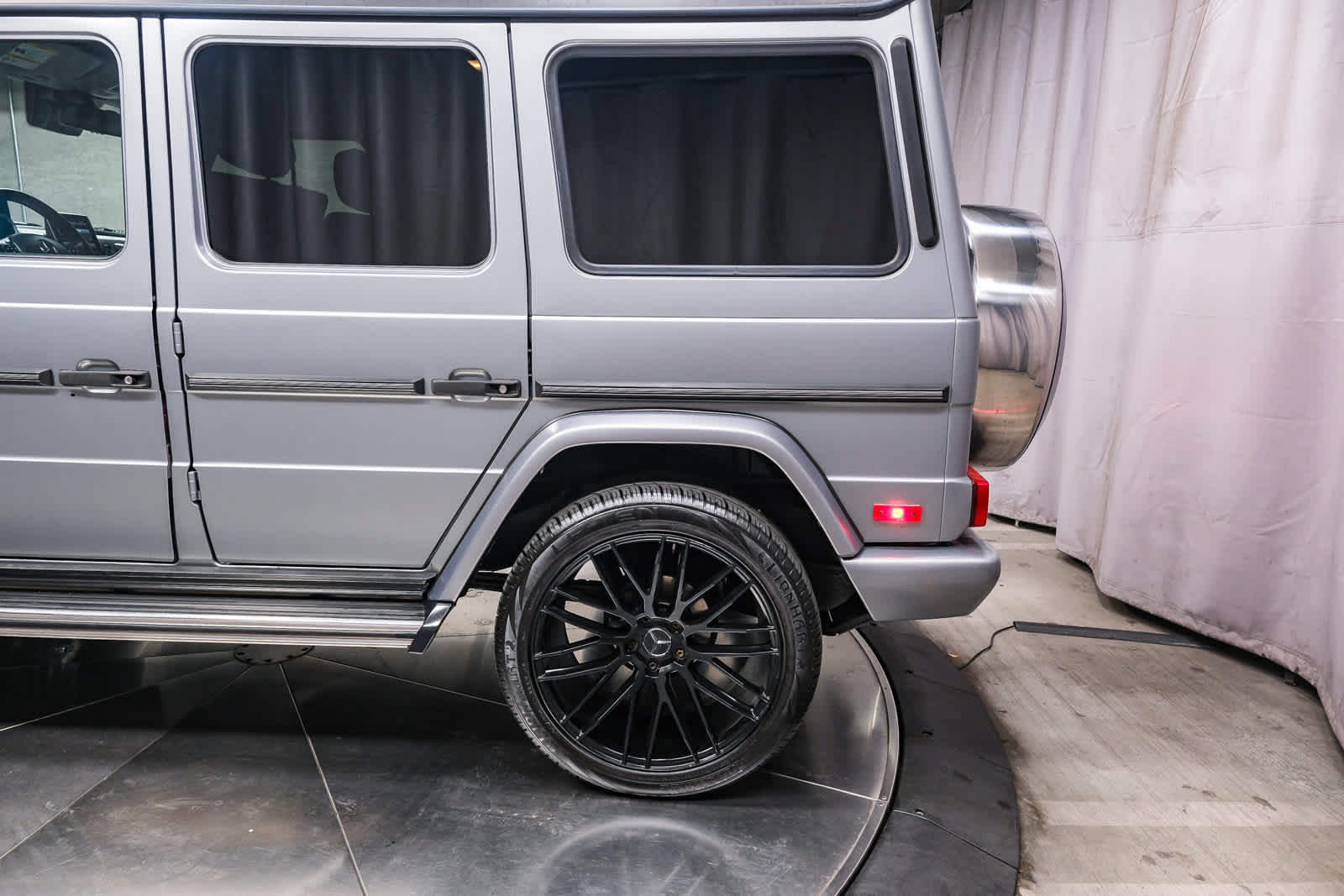 Used 2015 Mercedes-Benz G 550 image 8