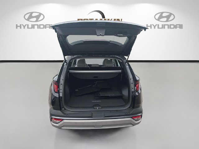 Used 2025 Hyundai Tucson SE FWD image 25