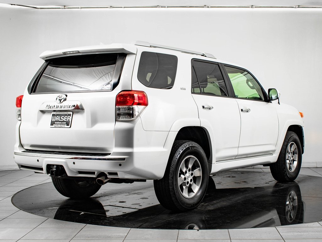 Used 2013 Toyota 4Runner SR5 image 10
