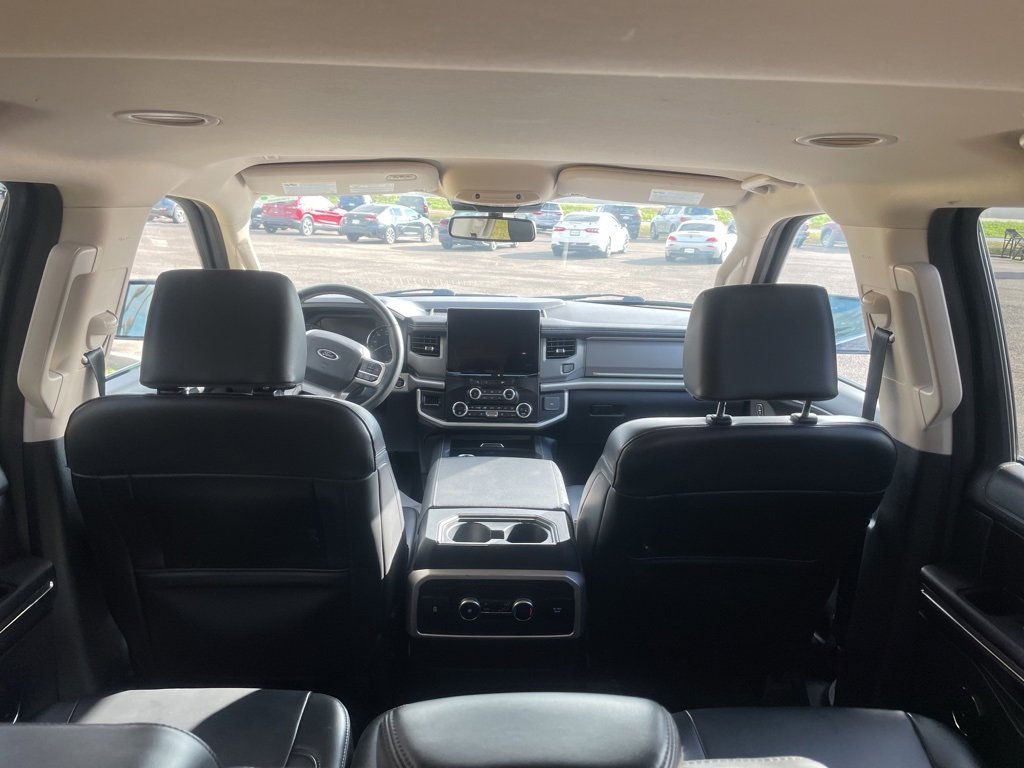 Used 2024 Ford Expedition Max XLT image 14
