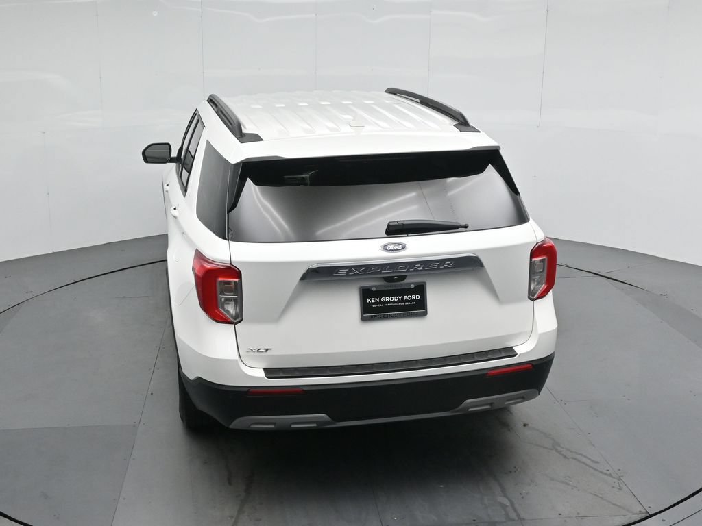 Certified 2023 Ford Explorer XLT w/ Equipment Group 202A RWD image 43