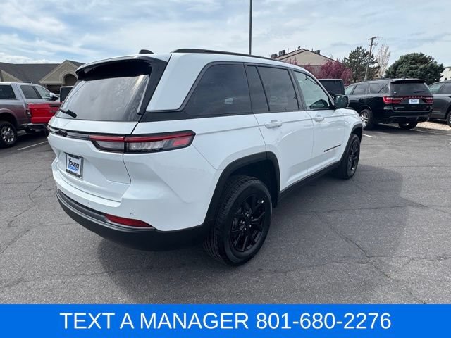 New 2026 Jeep Grand Cherokee Altitude AWD/4WD image 8