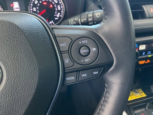 Used 2022 Toyota RAV4 XLE w/ Convenience Package image 12