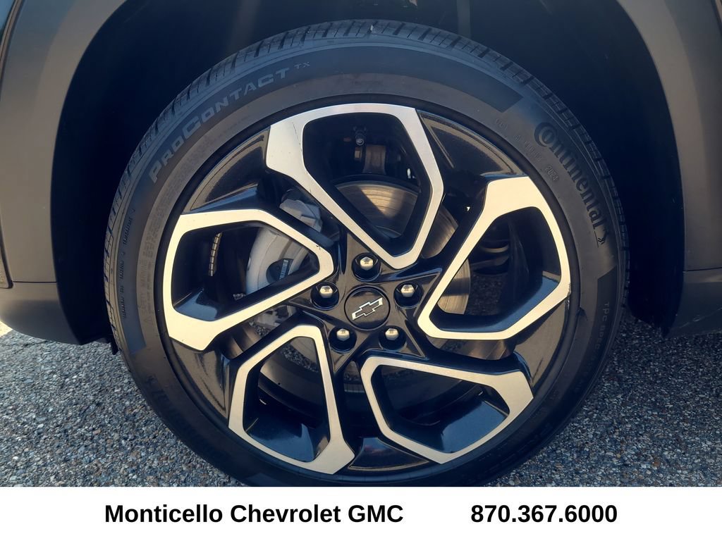Used 2025 Chevrolet Trax RS w/ Driver Confidence Package FWD image 9