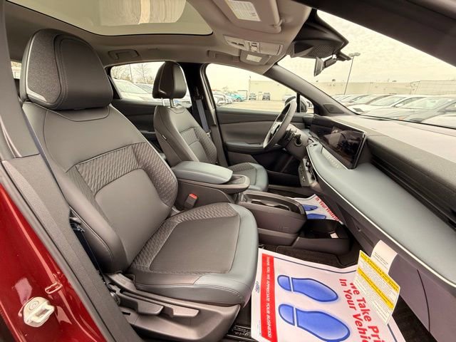 New 2026 Nissan Leaf Platinum+ w/ Cargo Package (Platinum+) FWD image 18